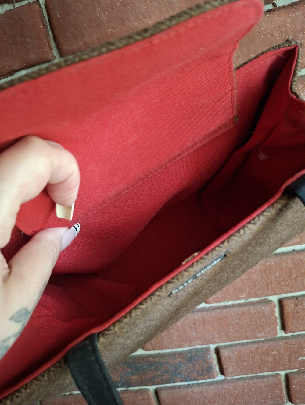 Hand Bag - Picture 4 of 4